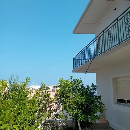 Fotula's House 5 Holiday home *
