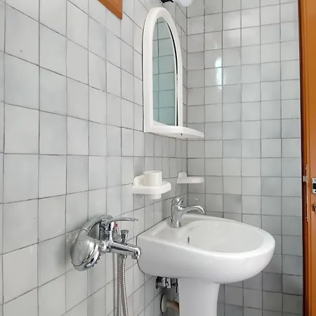 Fotula's House 5 *